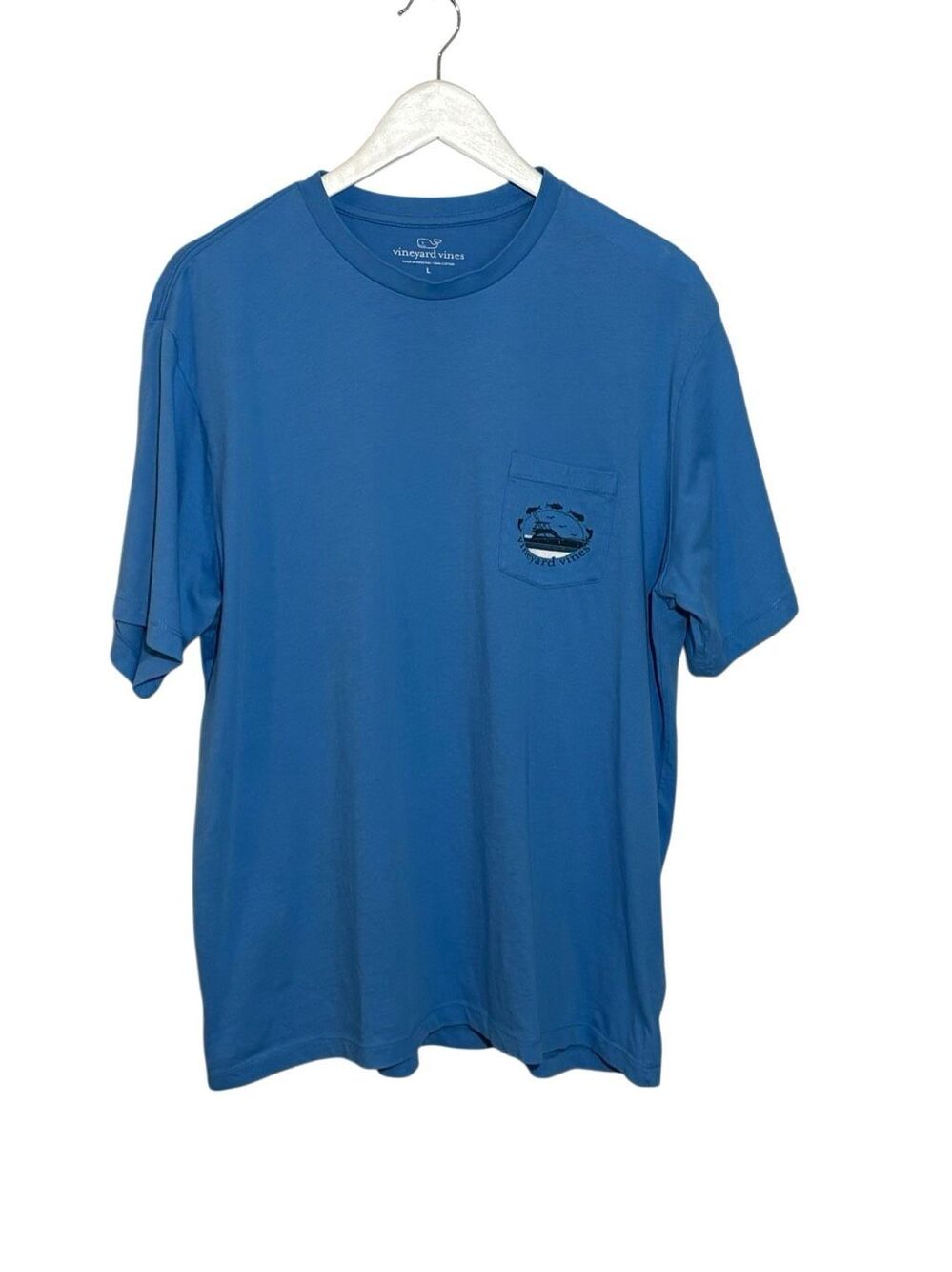 Vineyard Vines 100% cotton blue pocket t-shirt with yacht graphic - L